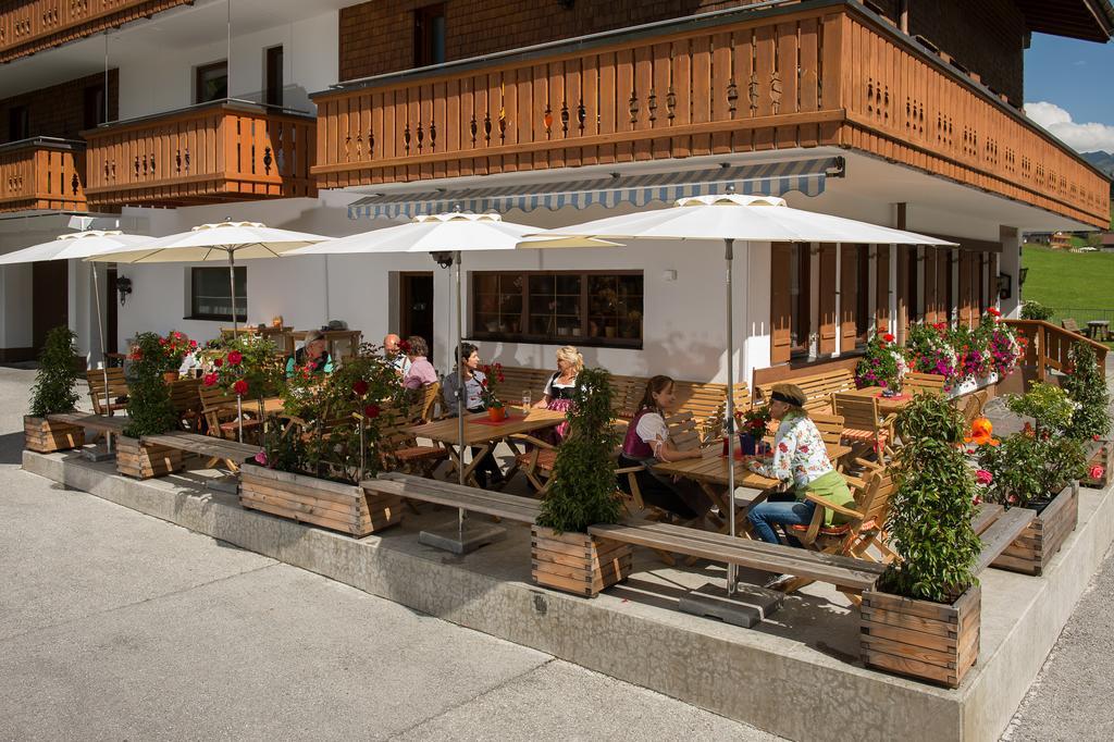 Gasthaus & Pension Alphorn Lech am Arlberg Dış mekan fotoğraf
