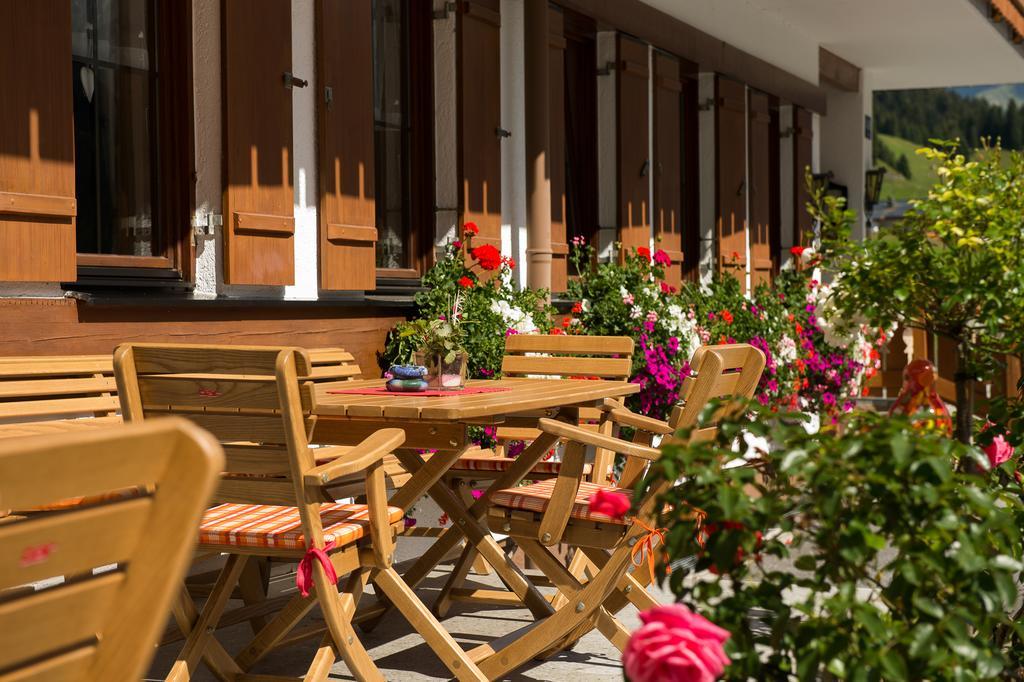 Gasthaus & Pension Alphorn Lech am Arlberg Dış mekan fotoğraf